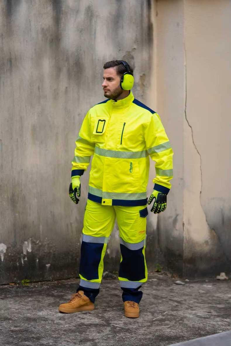 Mens Hi Vis Reflective Polyester Work Suit (4) Mens Hi Vis Reflective Polyester Work Suit (4)