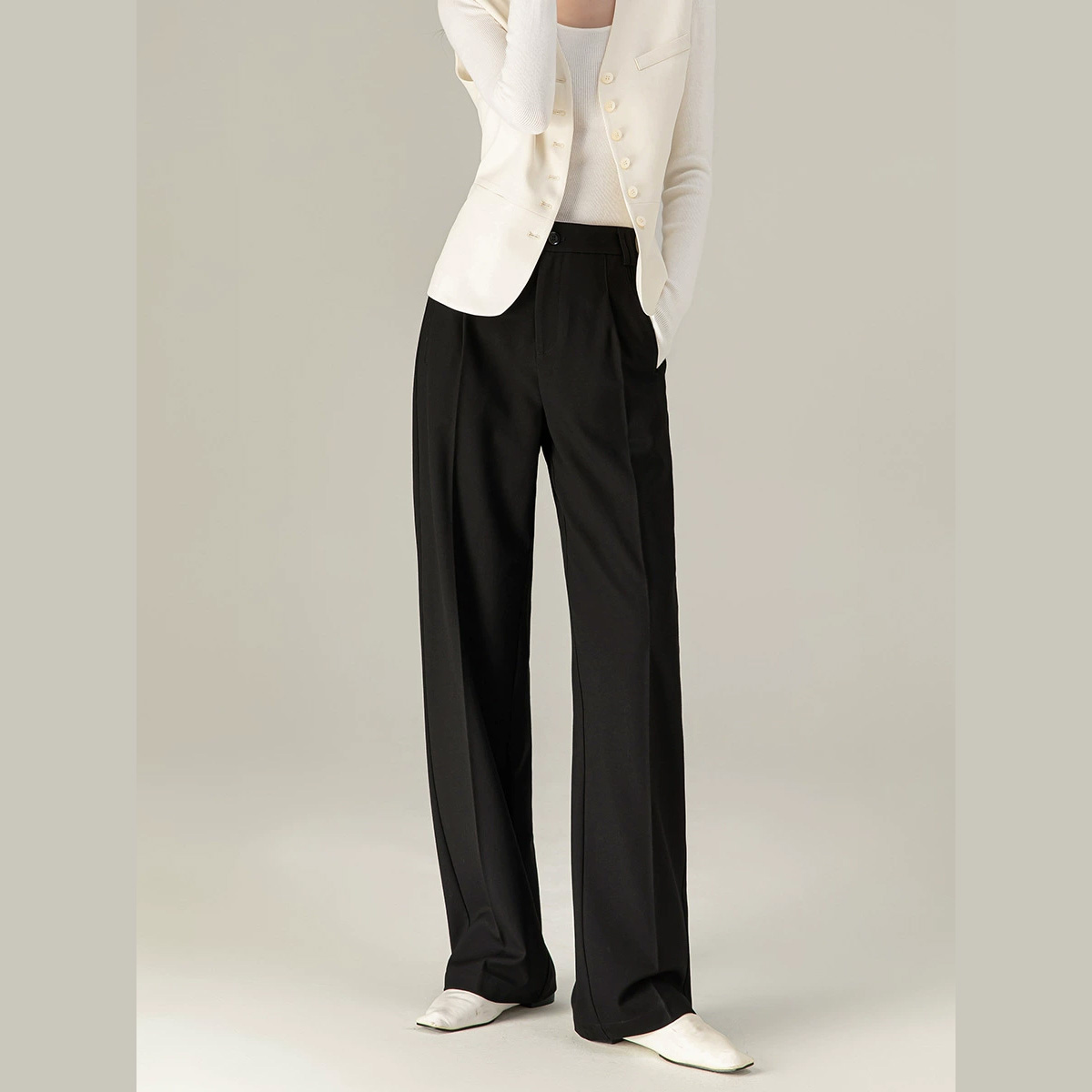 Women's Pleated Trousers