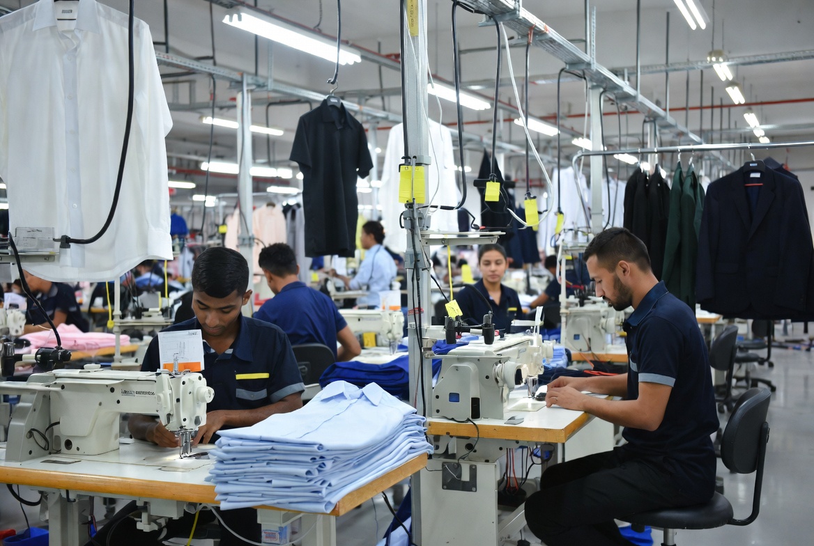 China Office Wear Production Line