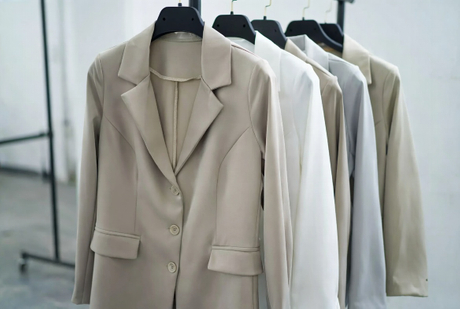 Produktionslinie f&uuml;r Damen-B&uuml;roblazer.jpg