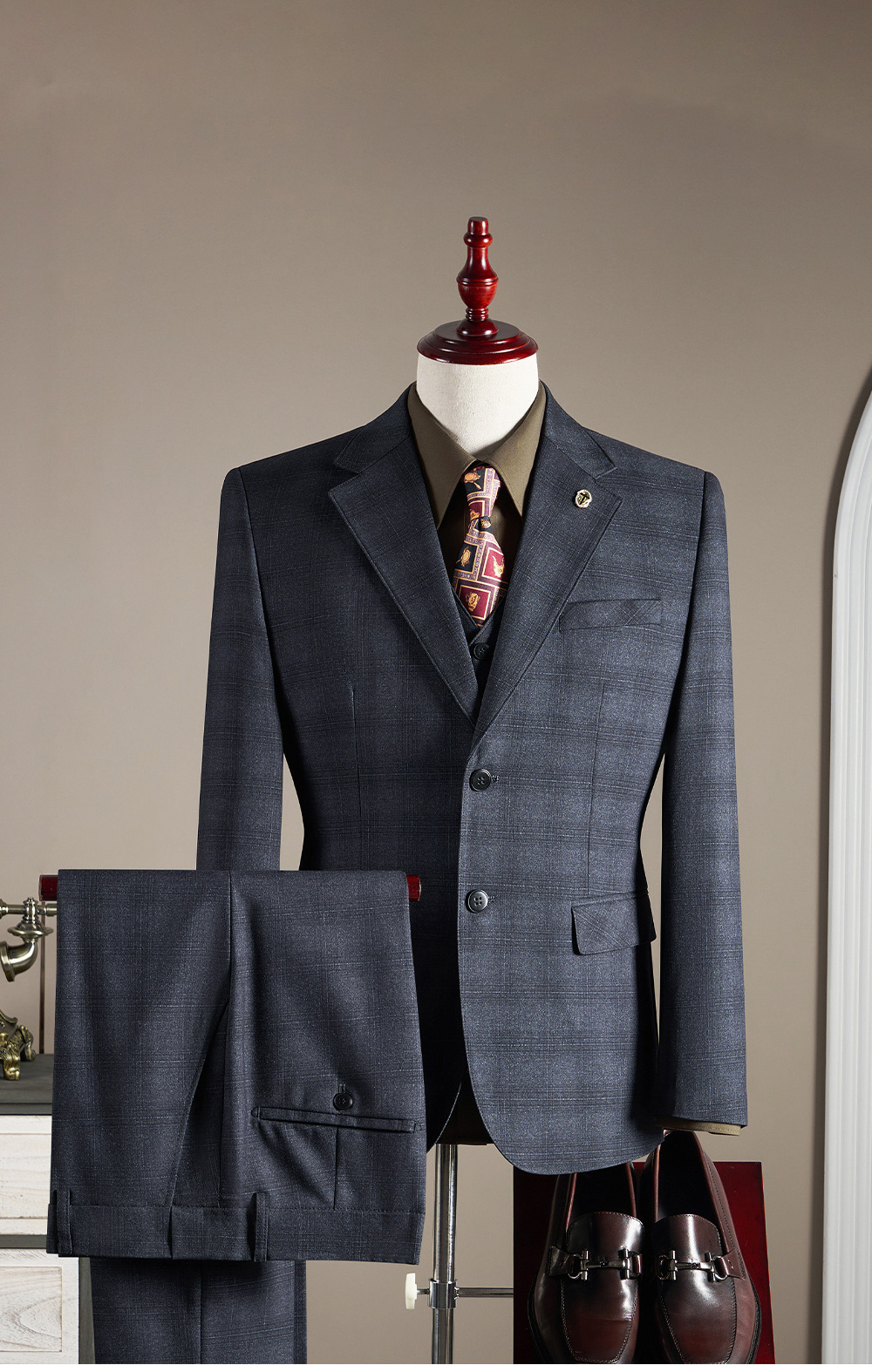 Mens Business Plaid Three Piece Suit (7)