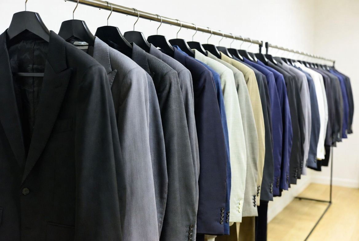 Tailored Suits Display Rack