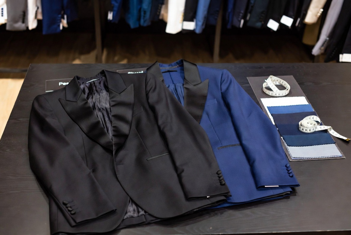 Tuxedo Fabric And Lapel Options